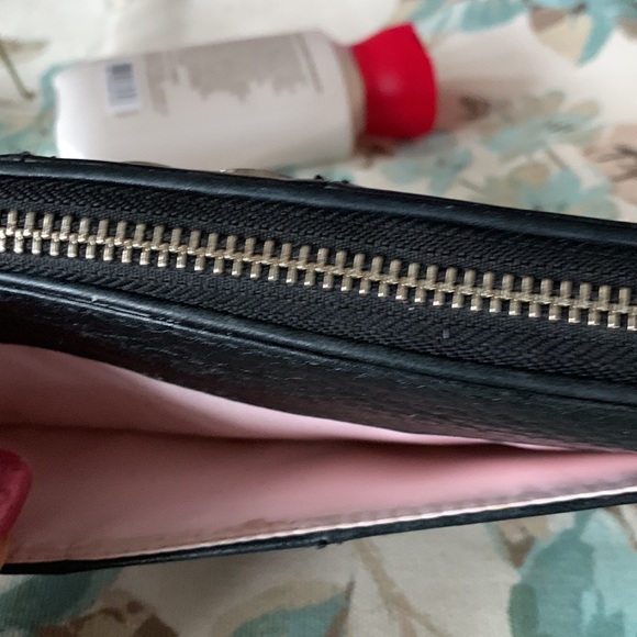 Coach Pebbled Zip Around Leather Wallet CC Emblem - Picture 4 of 7